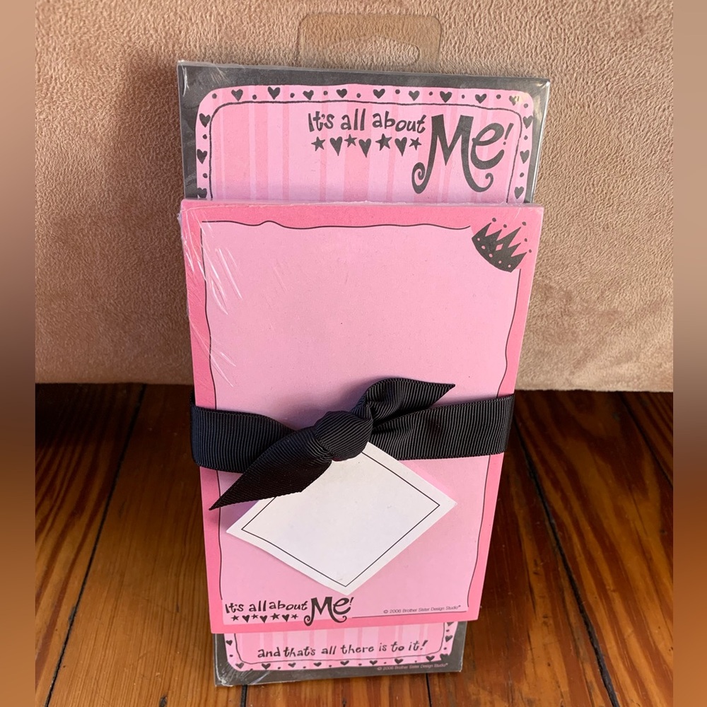New! ‘It’s All About Me’Magnetic Note Pad bundle
3 for $15 with 💕